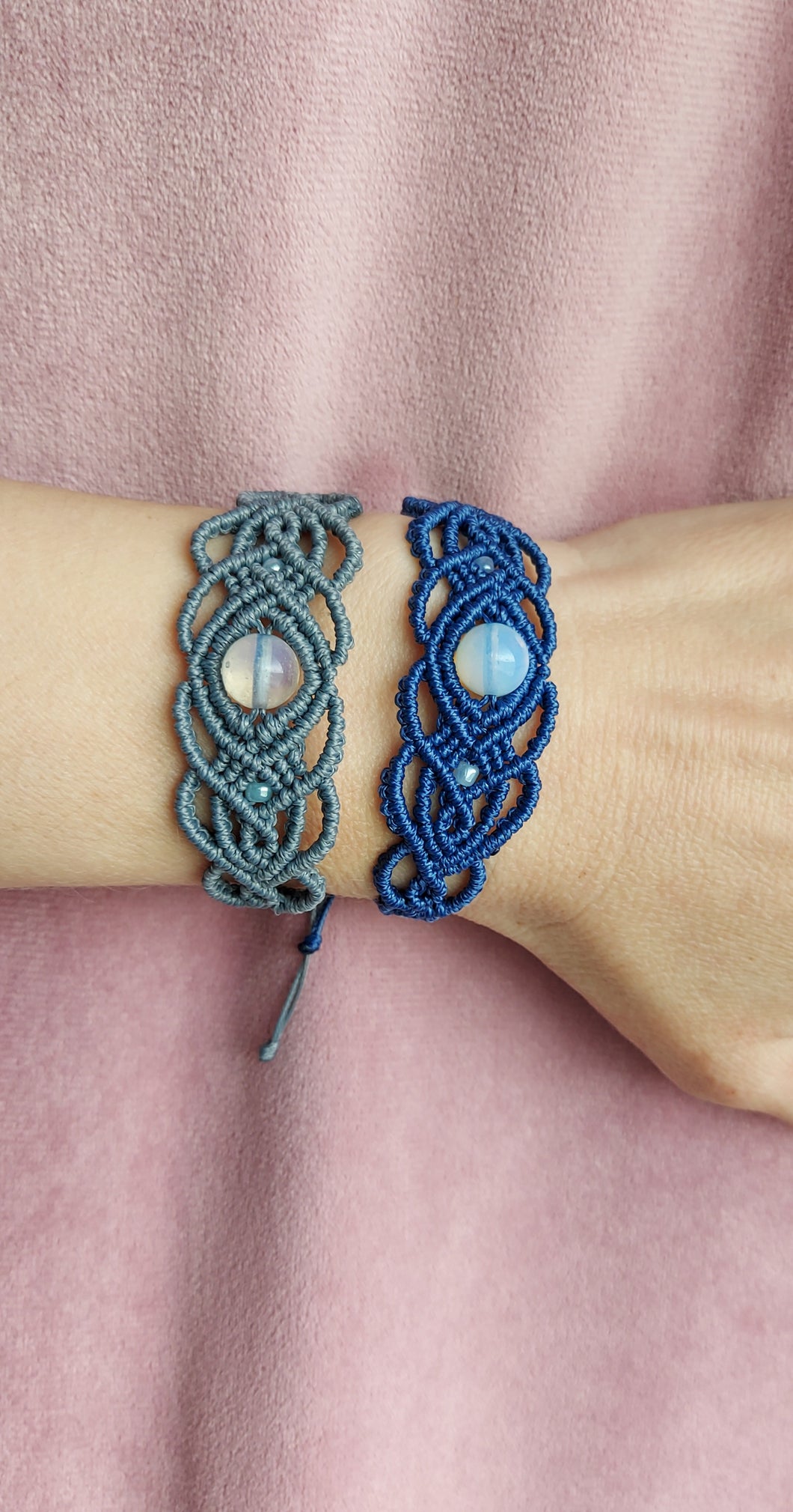 Bracelet with moonstone