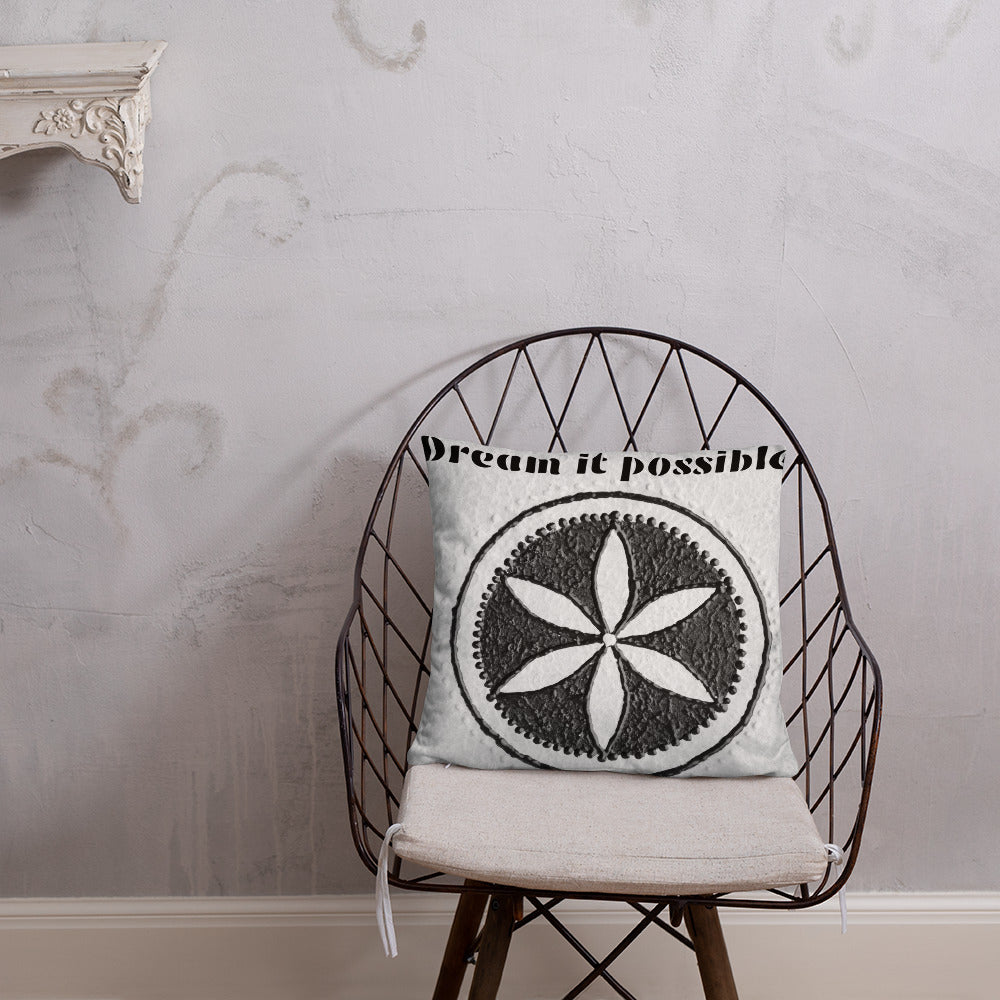 Dream it possible Basic Pillow