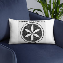 Load image into Gallery viewer, Dream it possible Basic Pillow
